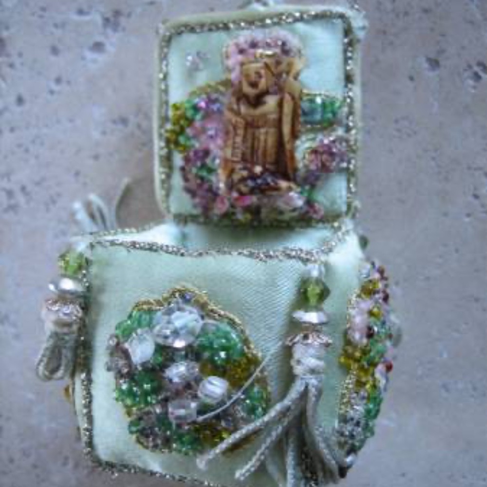 Chinese Cloth Box Beaded Vintage